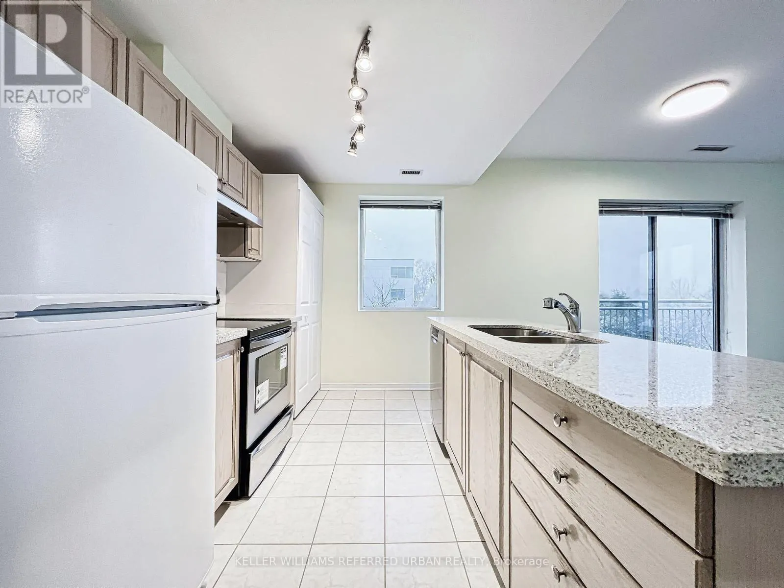 406 - 600 EGLINTON AVENUE E
