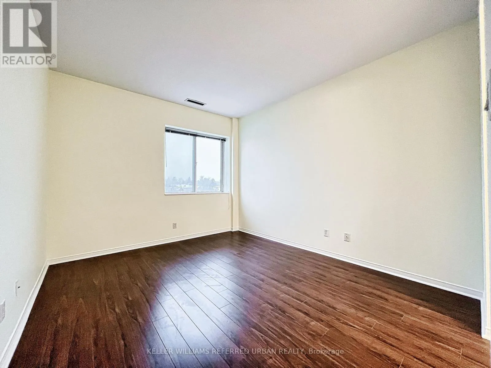 406 - 600 EGLINTON AVENUE E