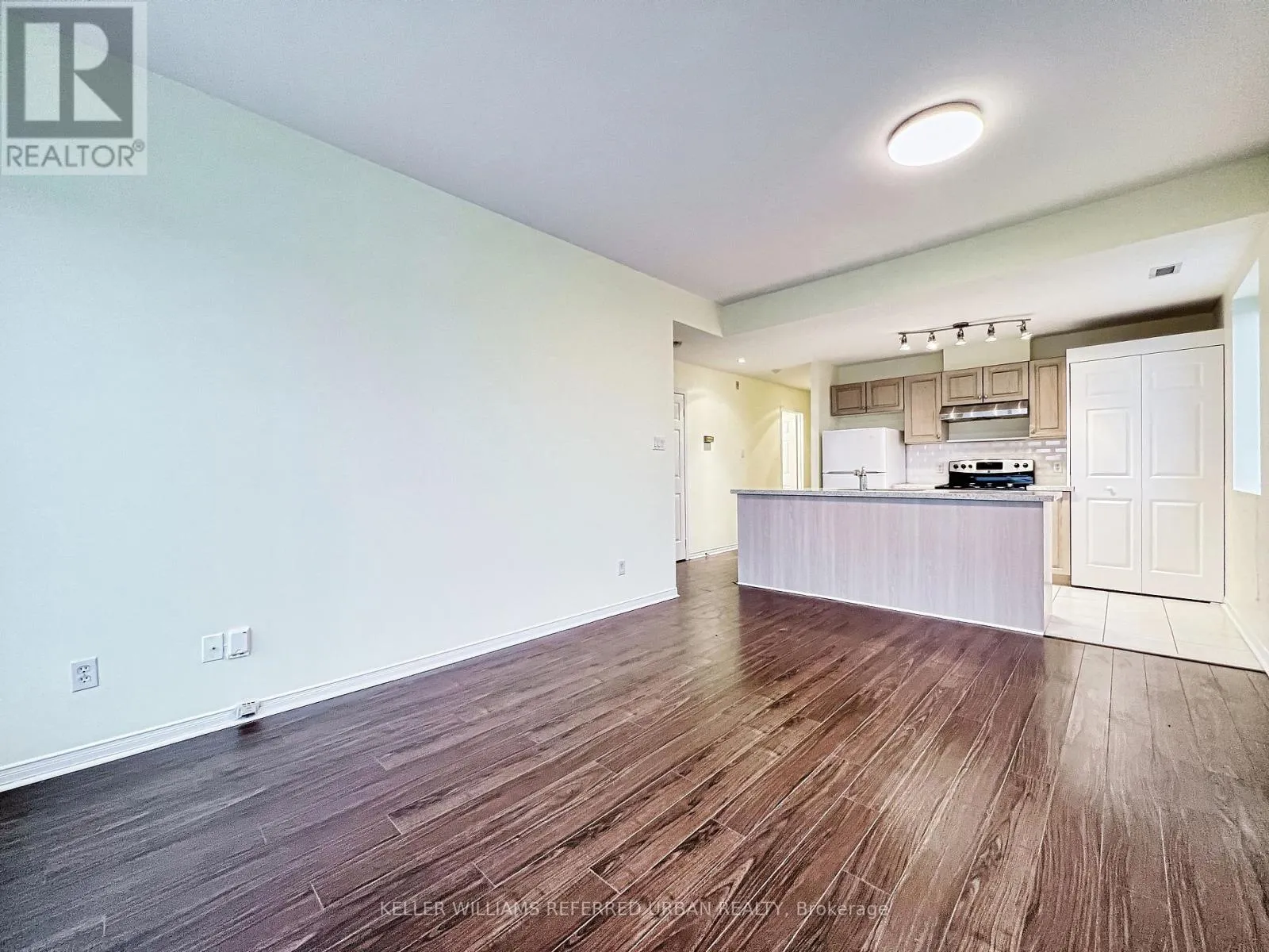 406 - 600 EGLINTON AVENUE E