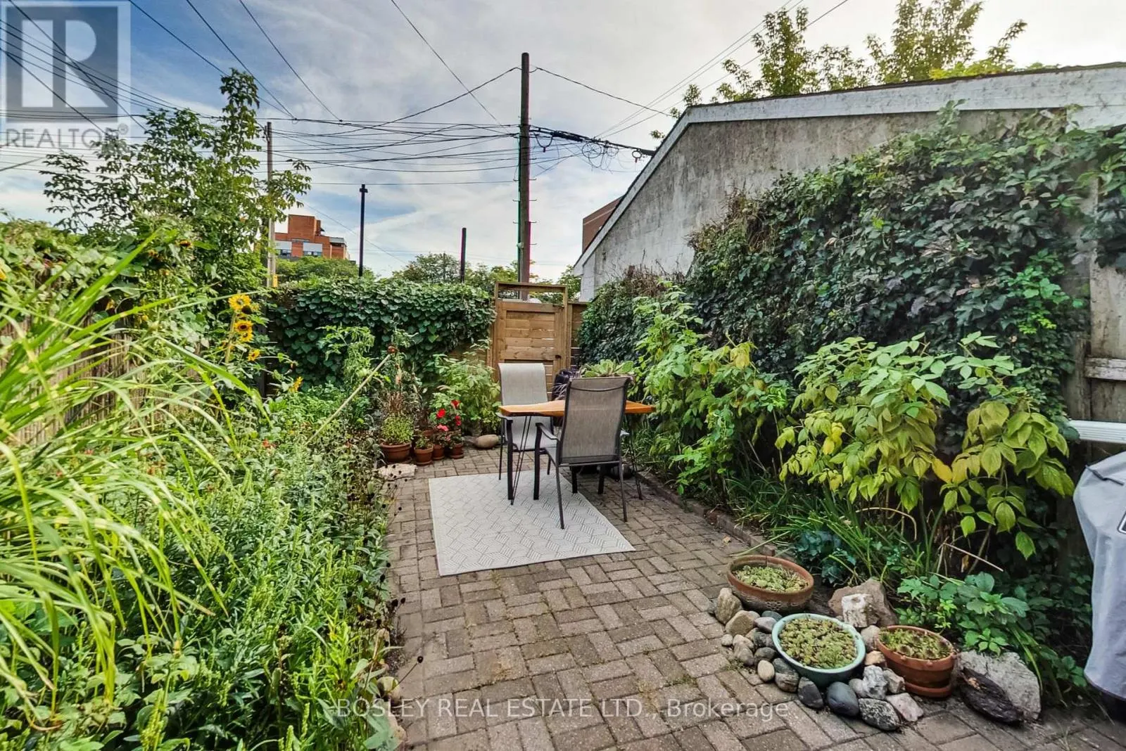 127 LINDSEY AVENUE