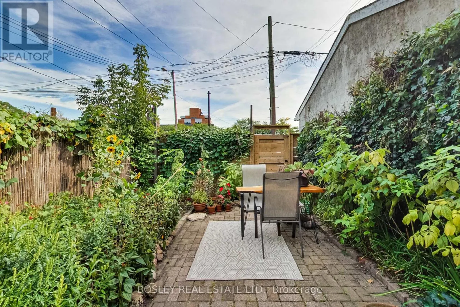 127 LINDSEY AVENUE