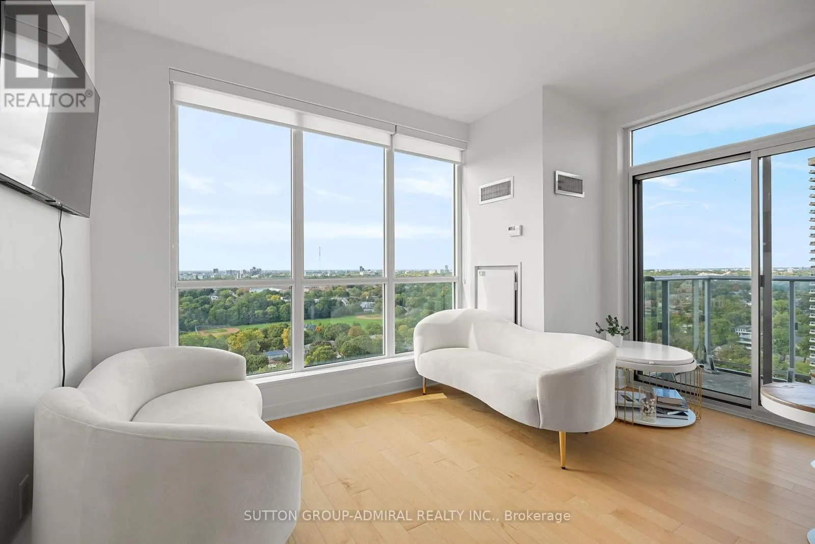 PH02 - 58 ORCHARD VIEW BLVD., TORONTO BOULEVARD