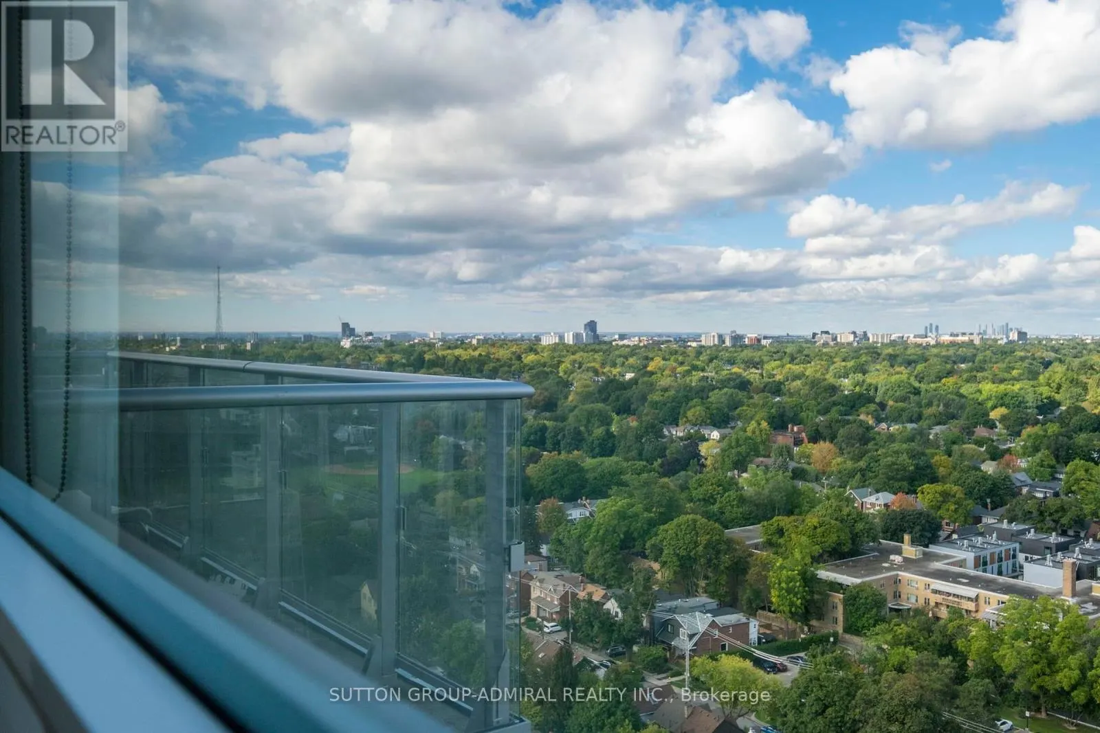 PH02 - 58 ORCHARD VIEW BLVD., TORONTO BOULEVARD