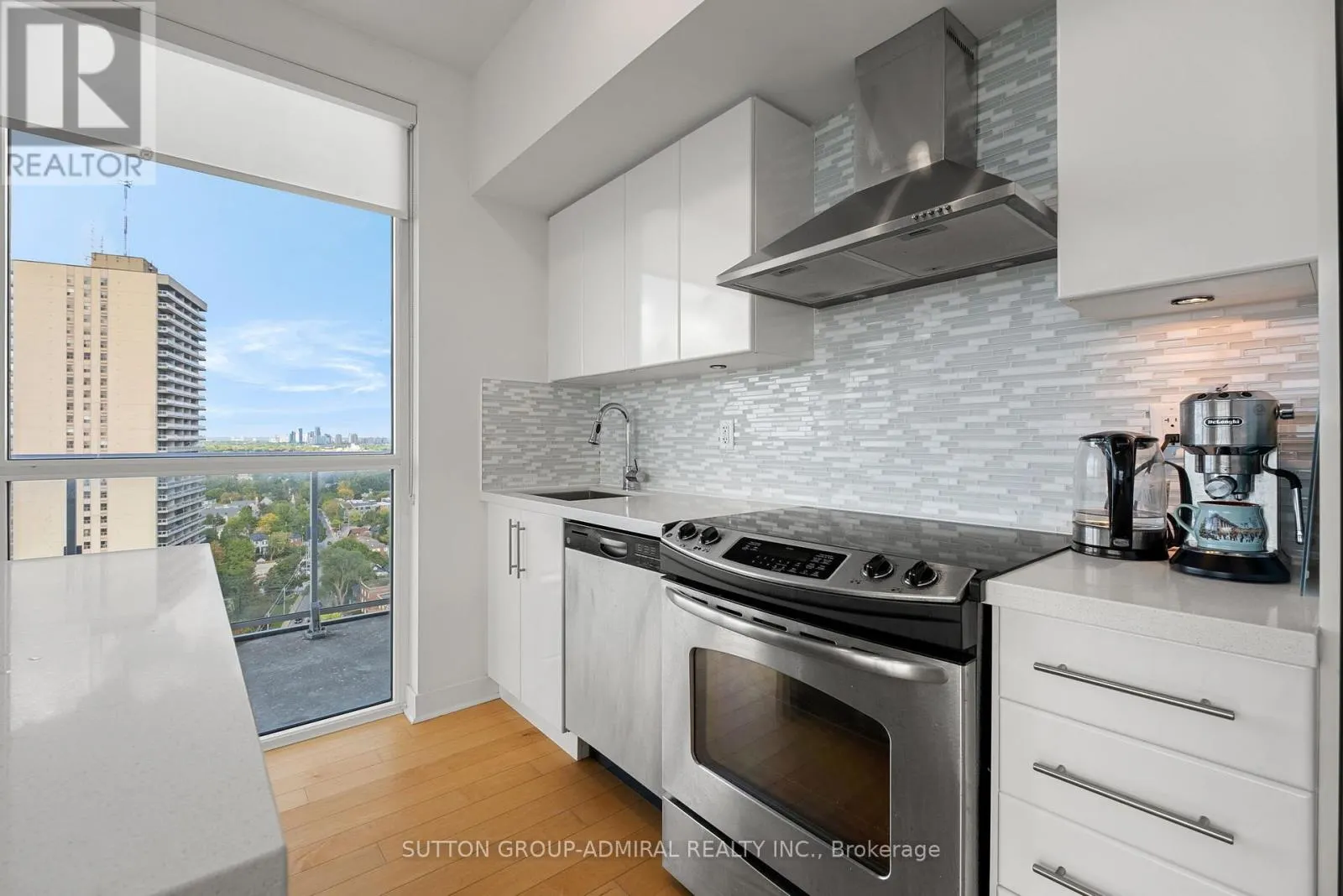 PH02 - 58 ORCHARD VIEW BLVD., TORONTO BOULEVARD
