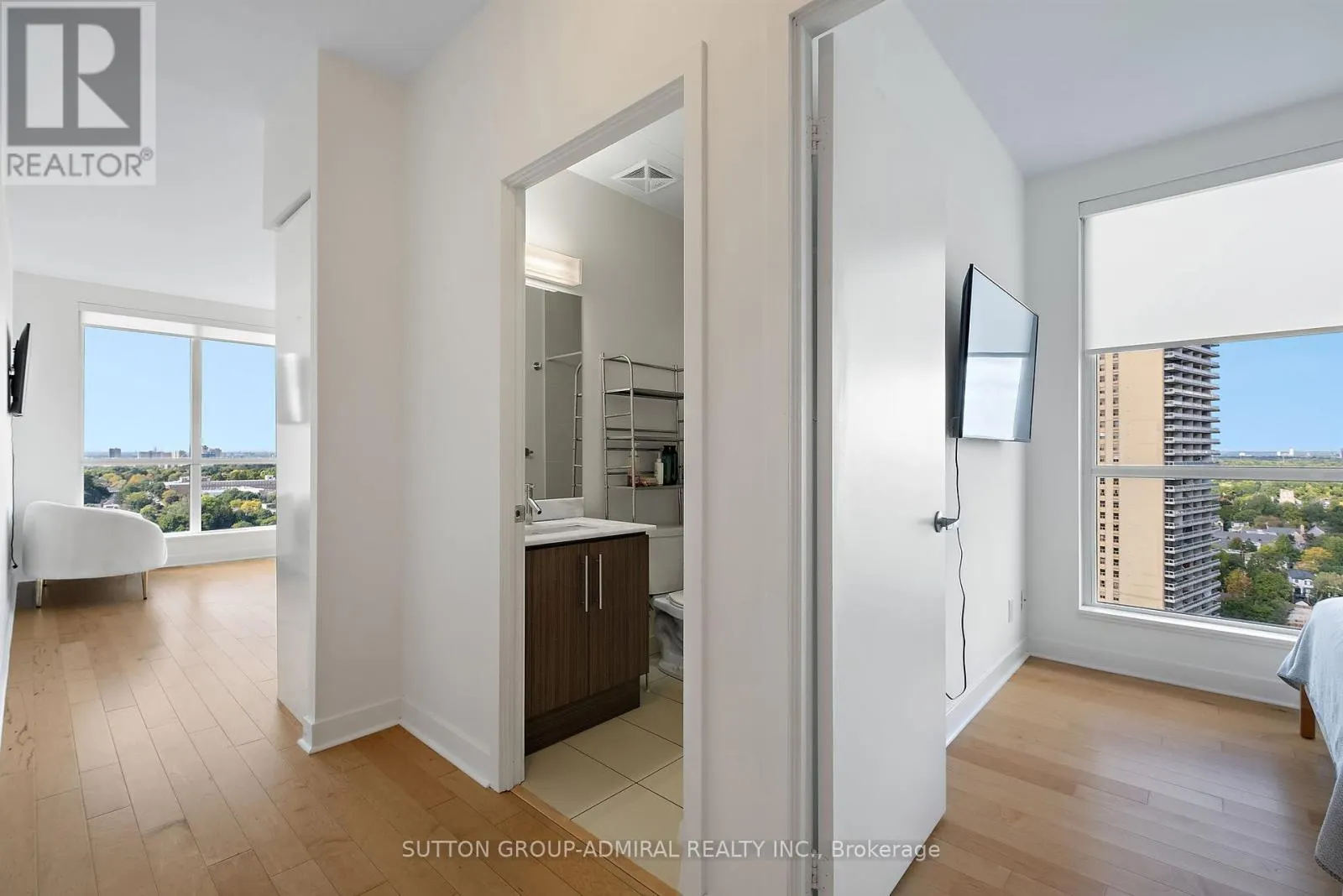 PH02 - 58 ORCHARD VIEW BLVD., TORONTO BOULEVARD