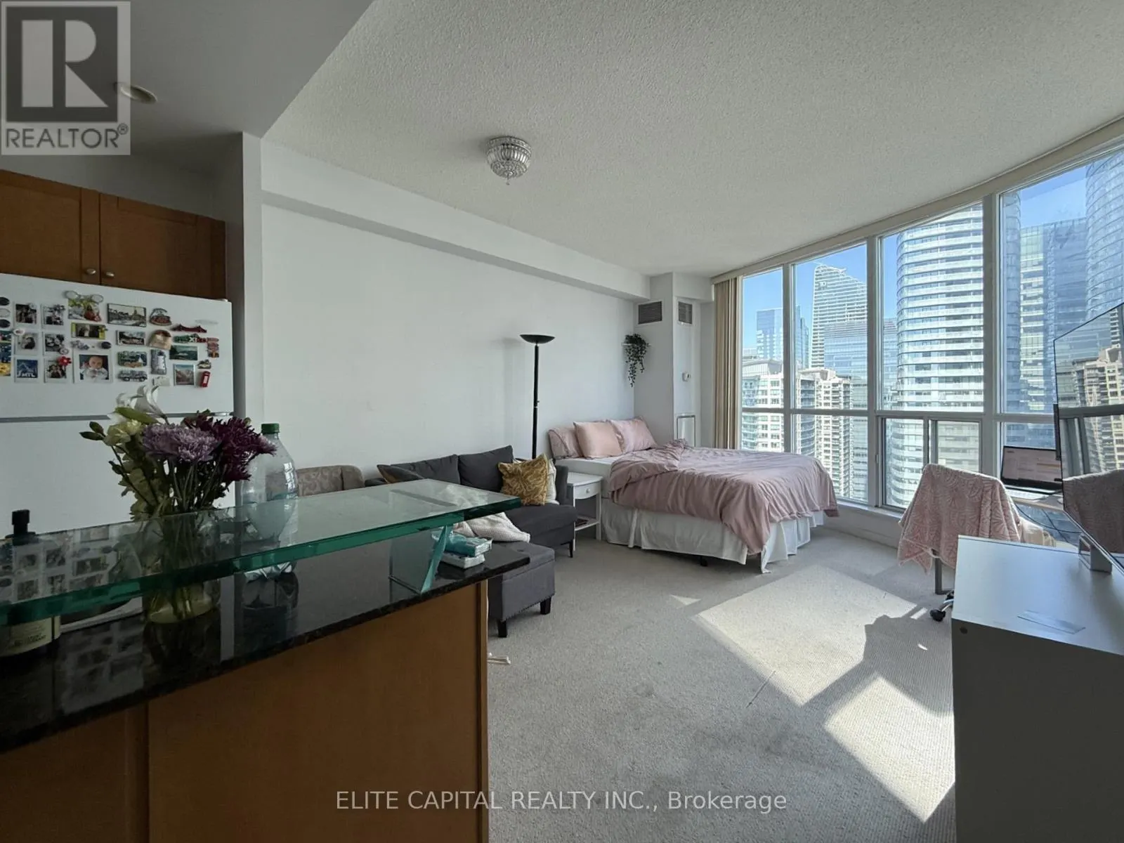 3301 - 208 QUEENS QUAY W