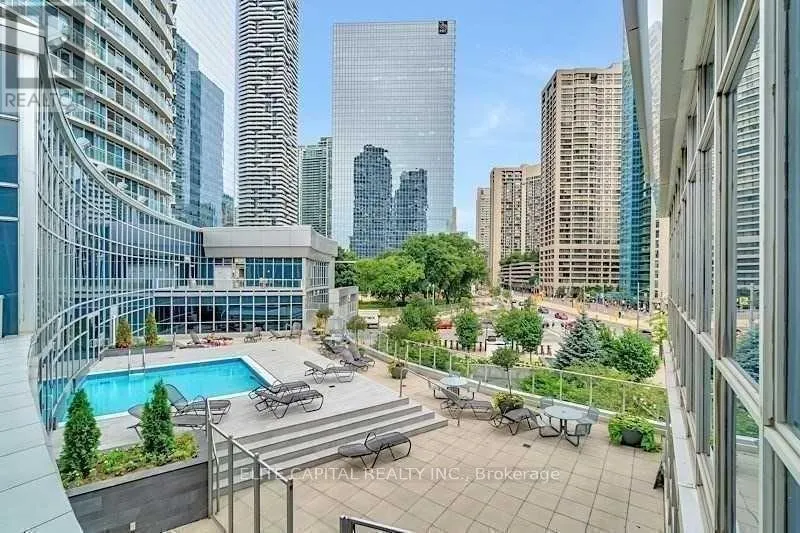 3301 - 208 QUEENS QUAY W