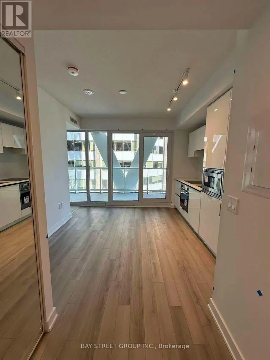 1329 - 230 SIMCOE STREET