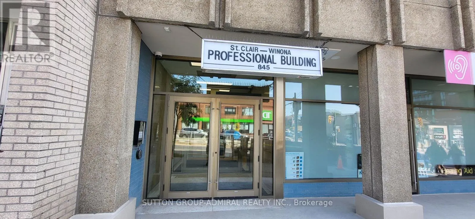 204 - 845 ST CLAIR AVENUE W