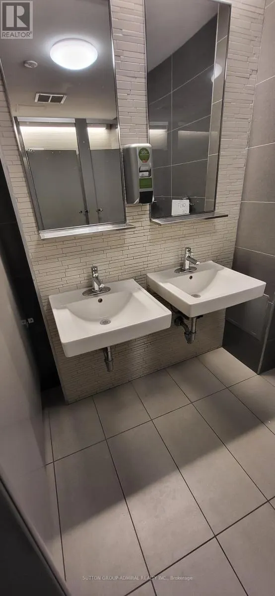 204 - 845 ST CLAIR AVENUE W