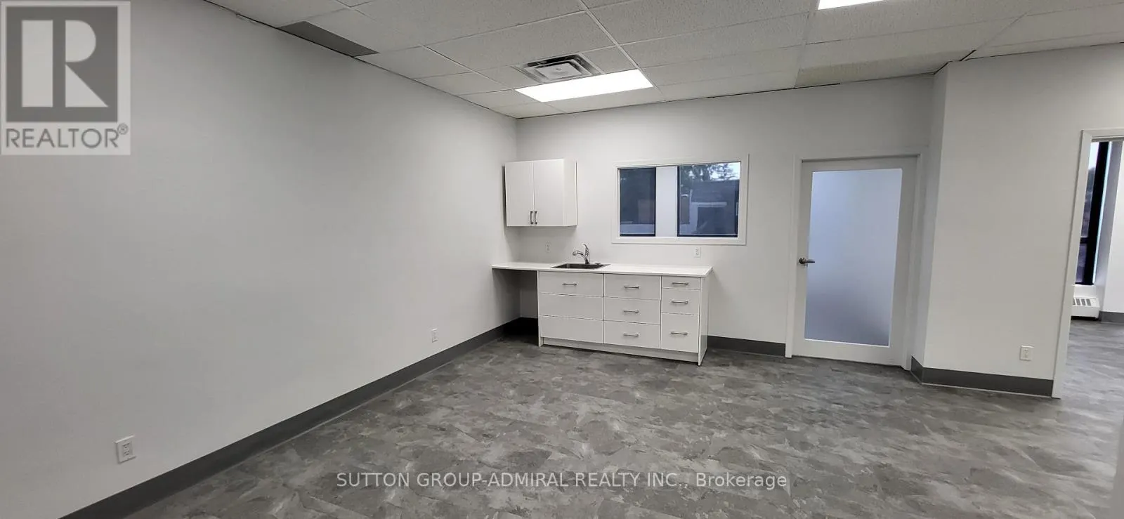 204 - 845 ST CLAIR AVENUE W