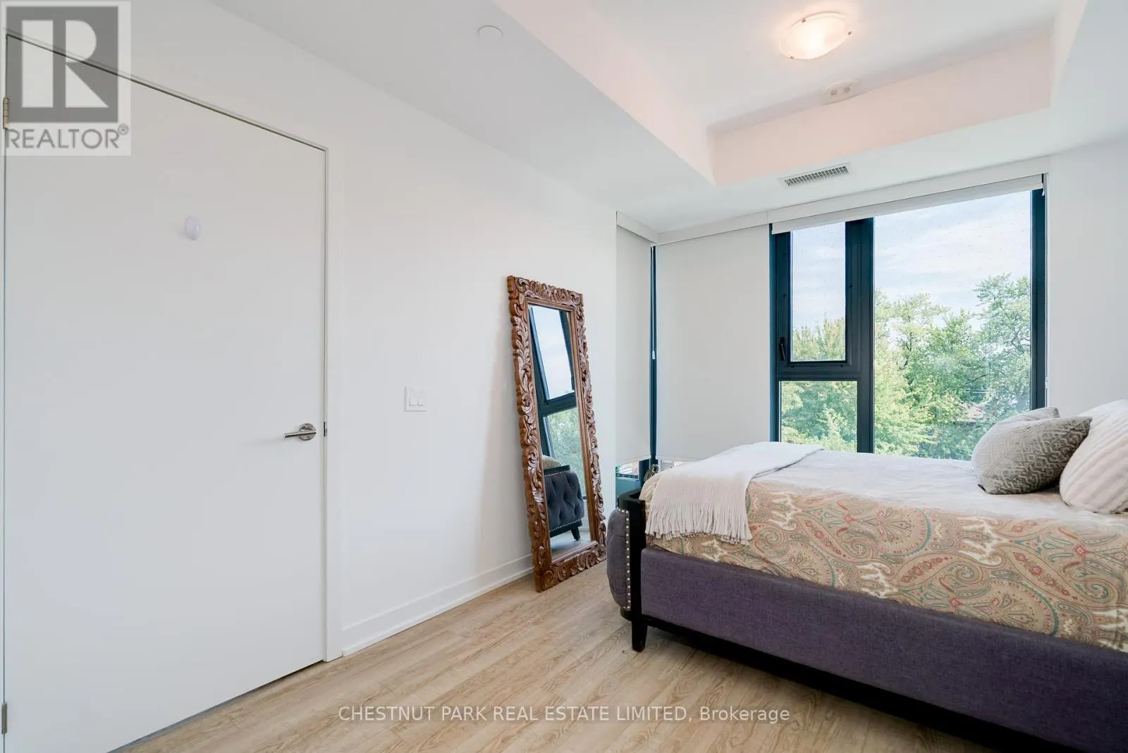 406 - 250 LAWRENCE AVENUE W