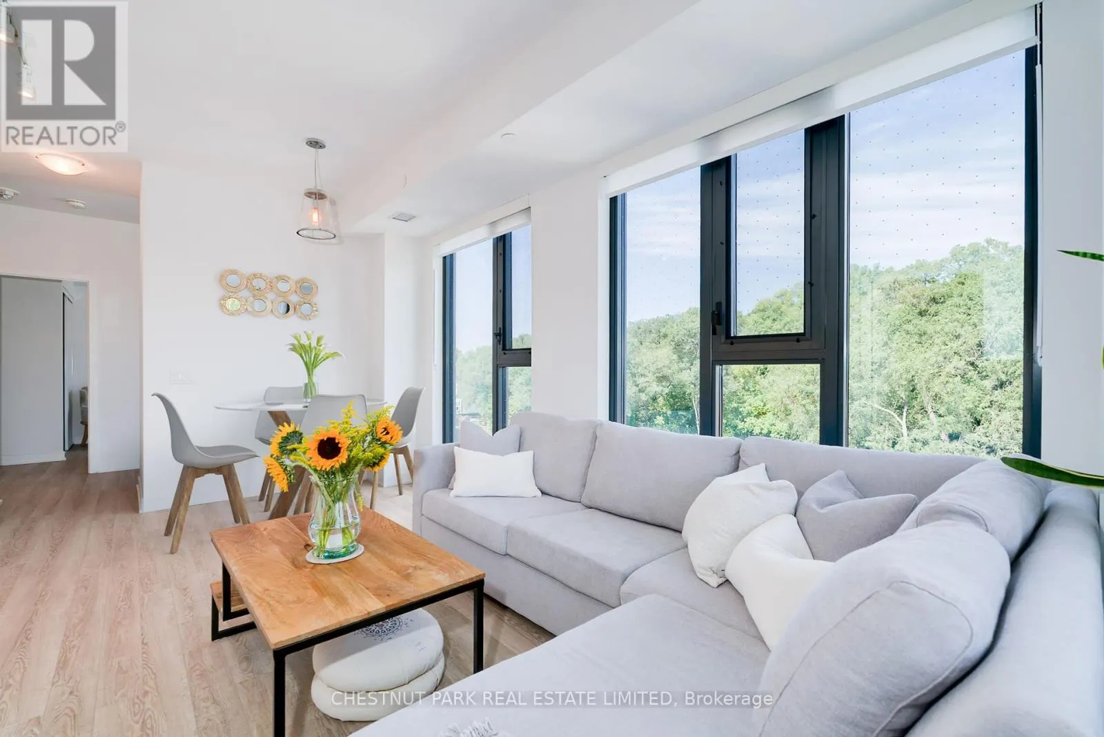 406 - 250 LAWRENCE AVENUE W