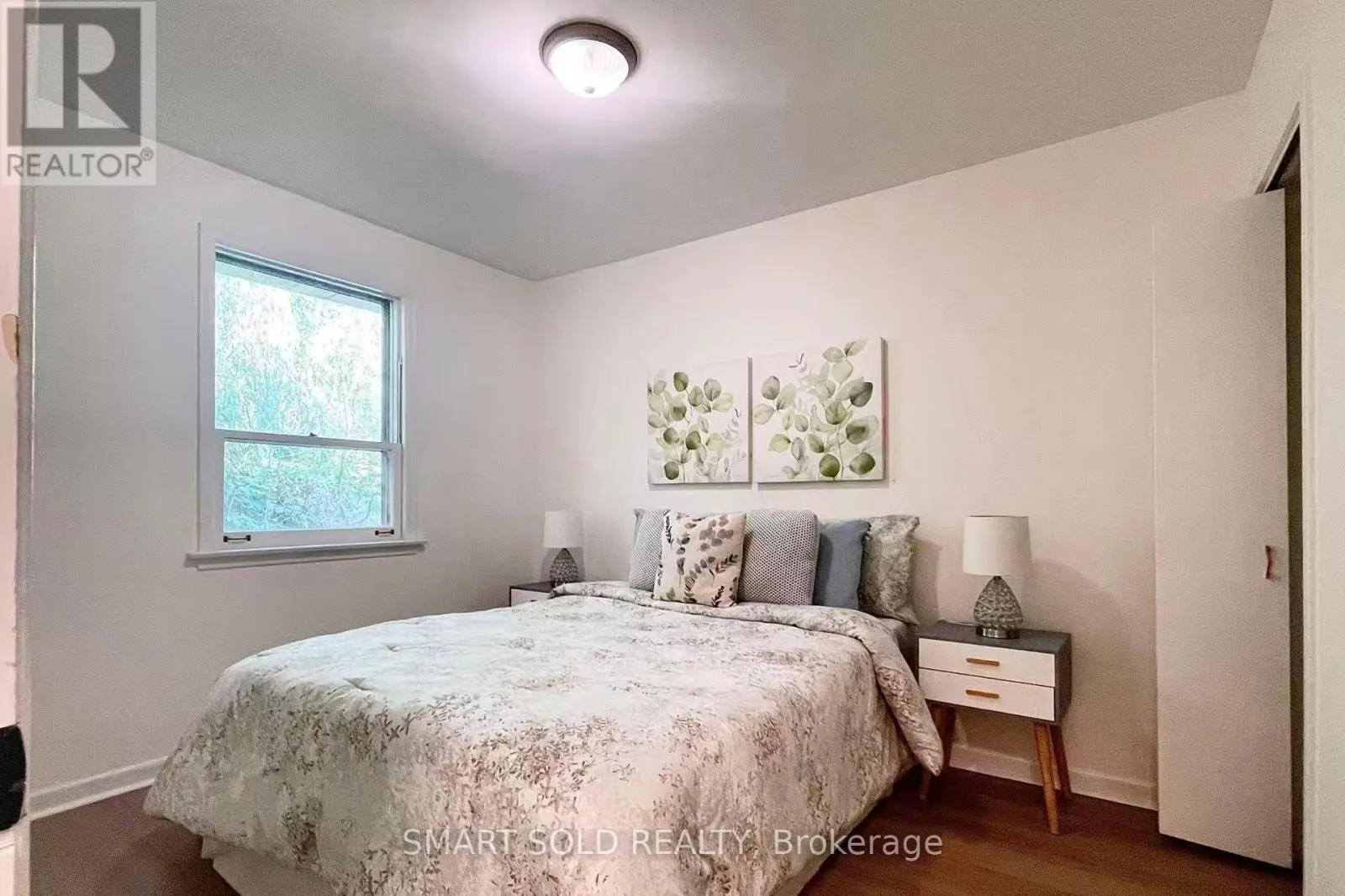 81 MAXOME AVENUE