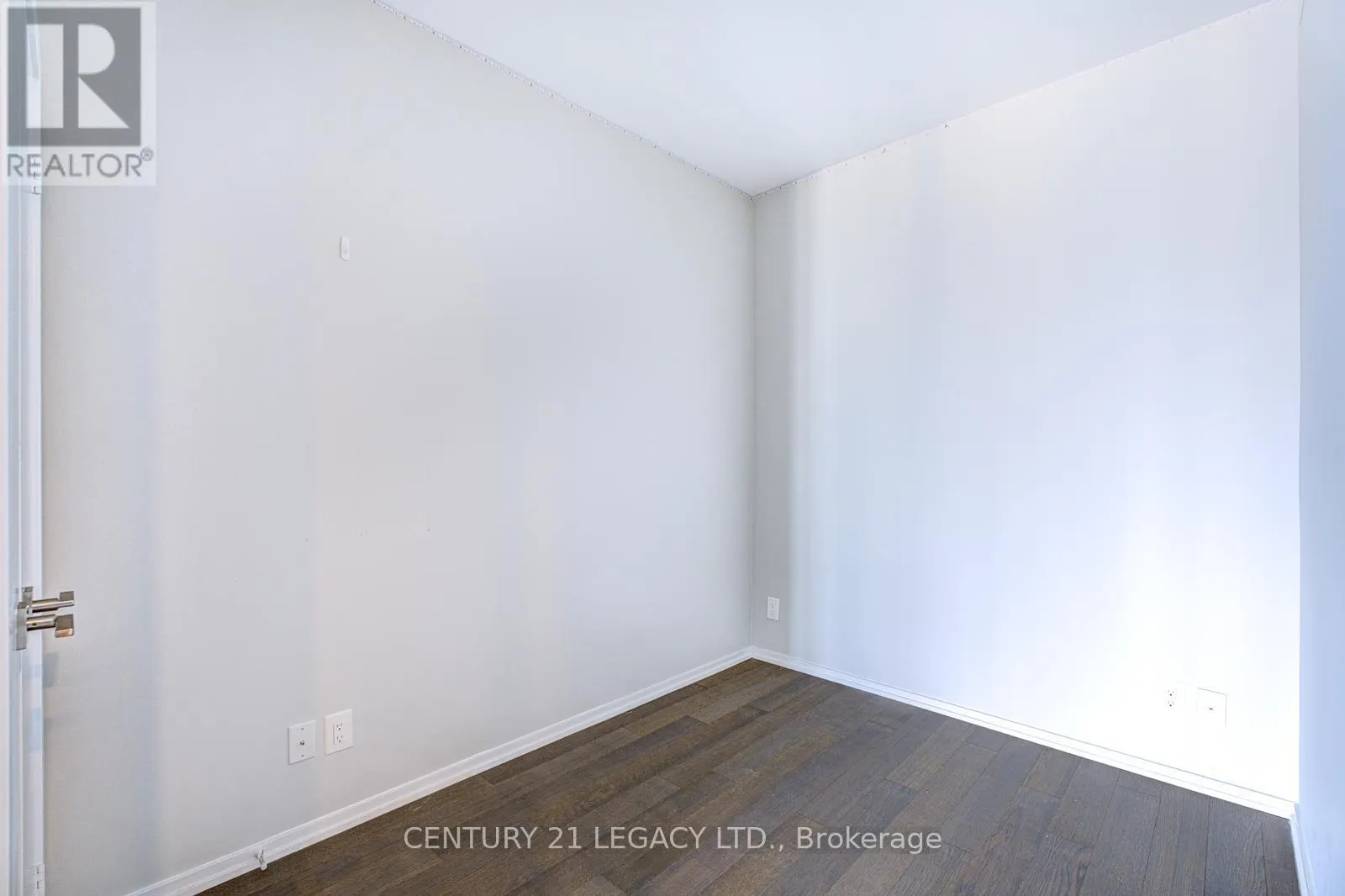 4201 - 70 TEMPERANCE STREET