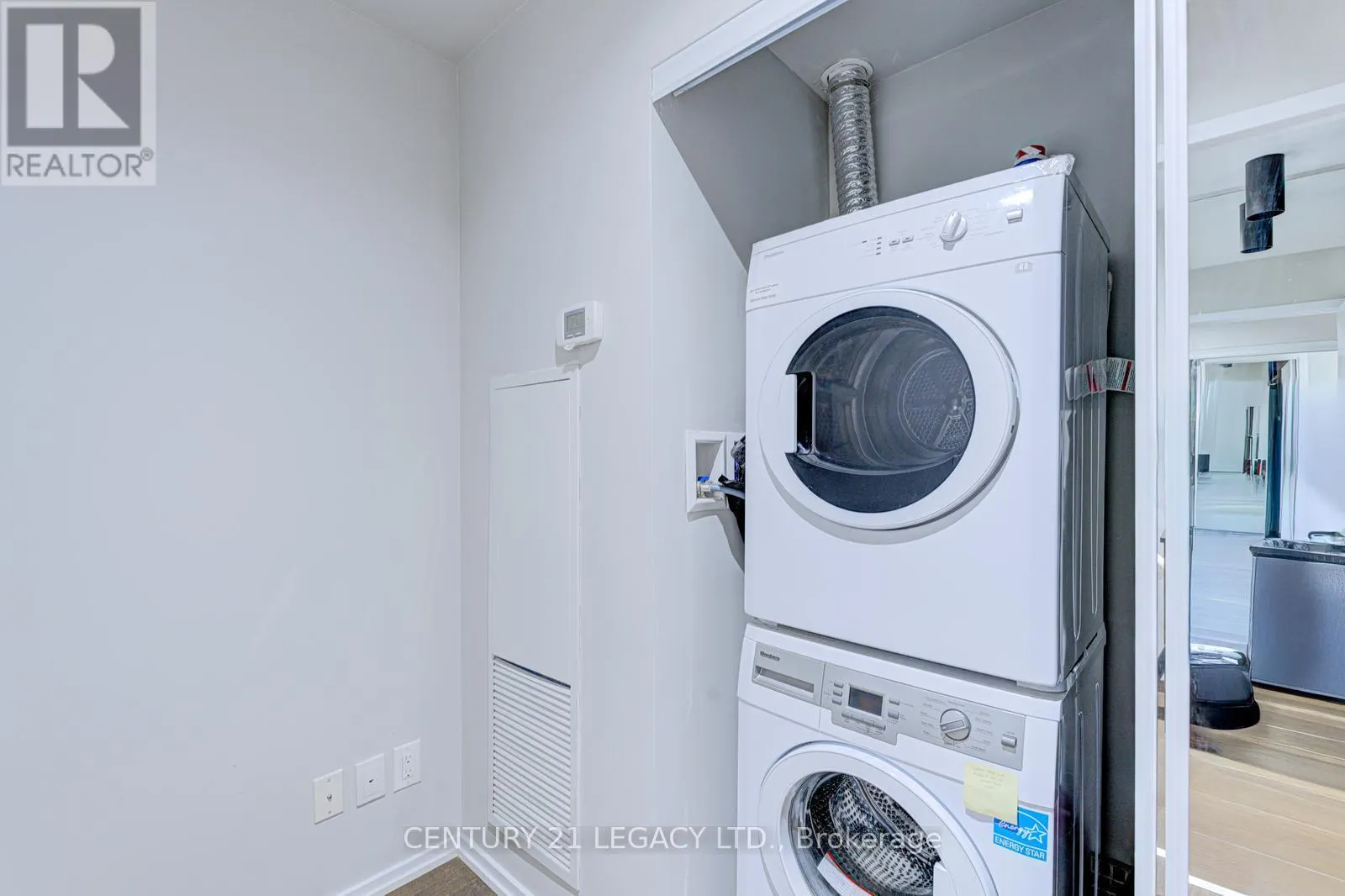 4201 - 70 TEMPERANCE STREET