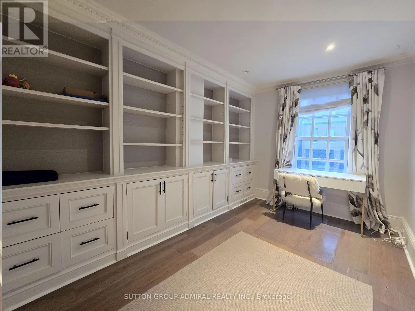 51 BOSWELL AVENUE