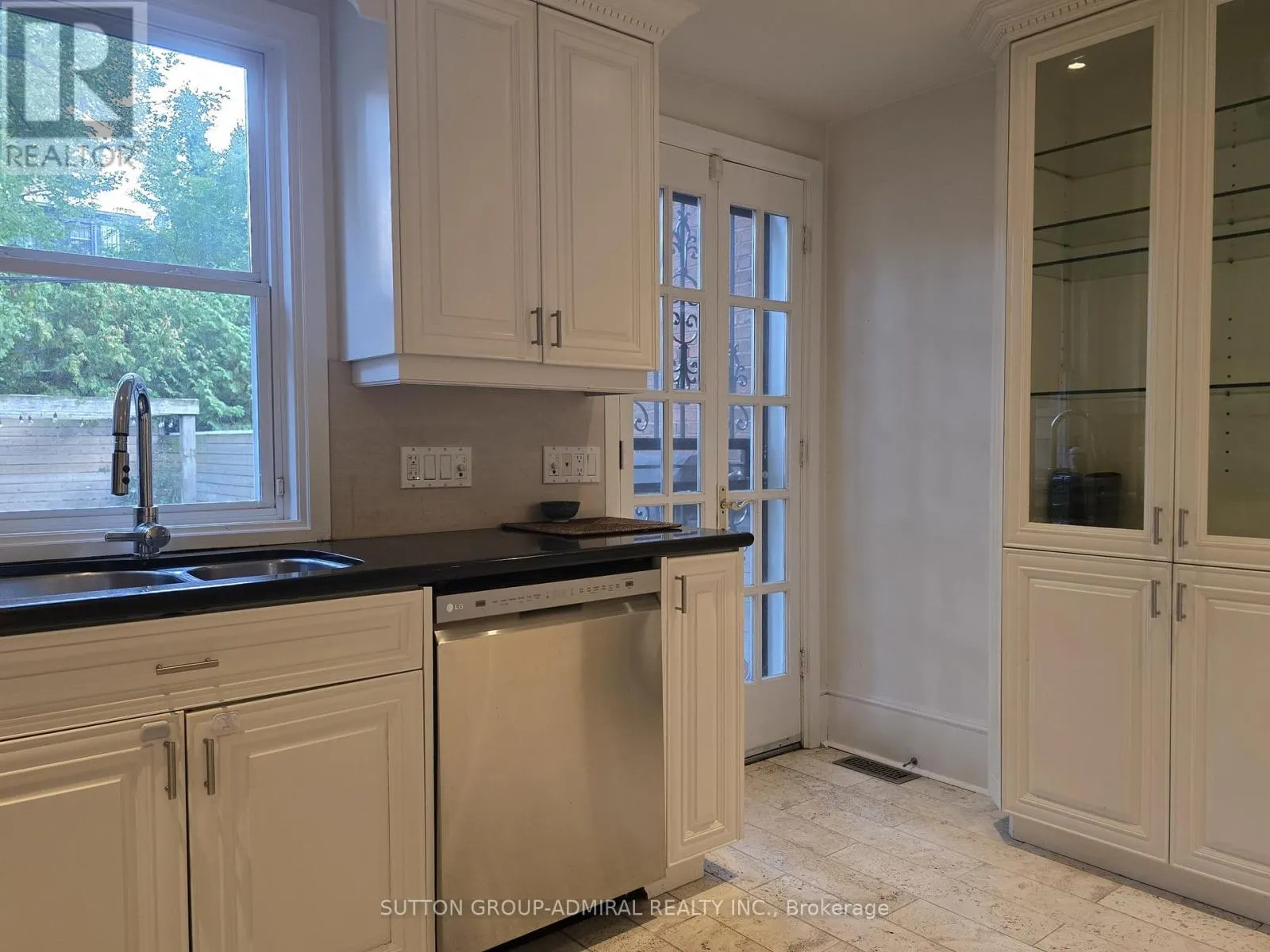 51 BOSWELL AVENUE