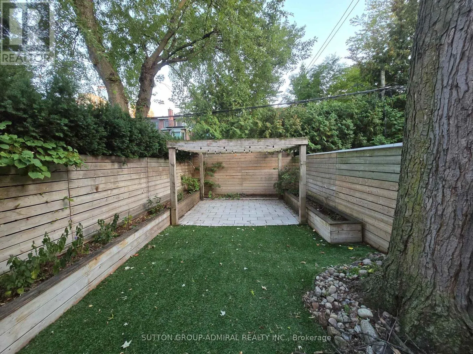 51 BOSWELL AVENUE