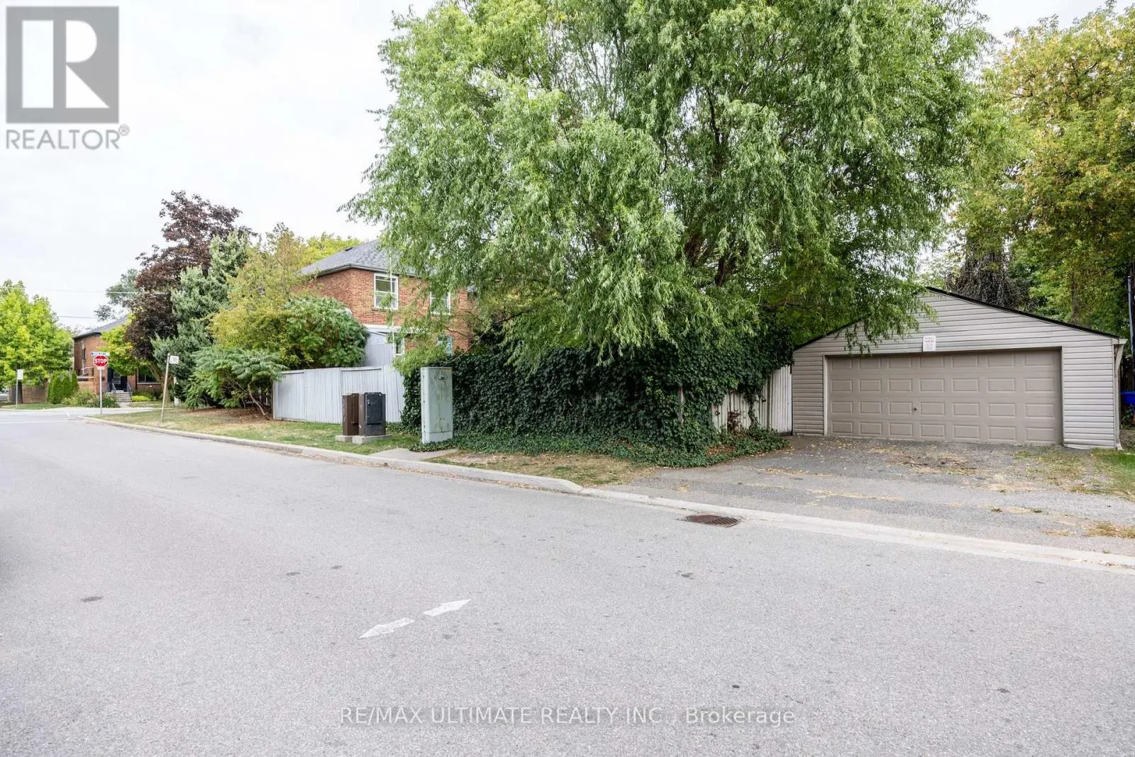 221 DONLEA DRIVE