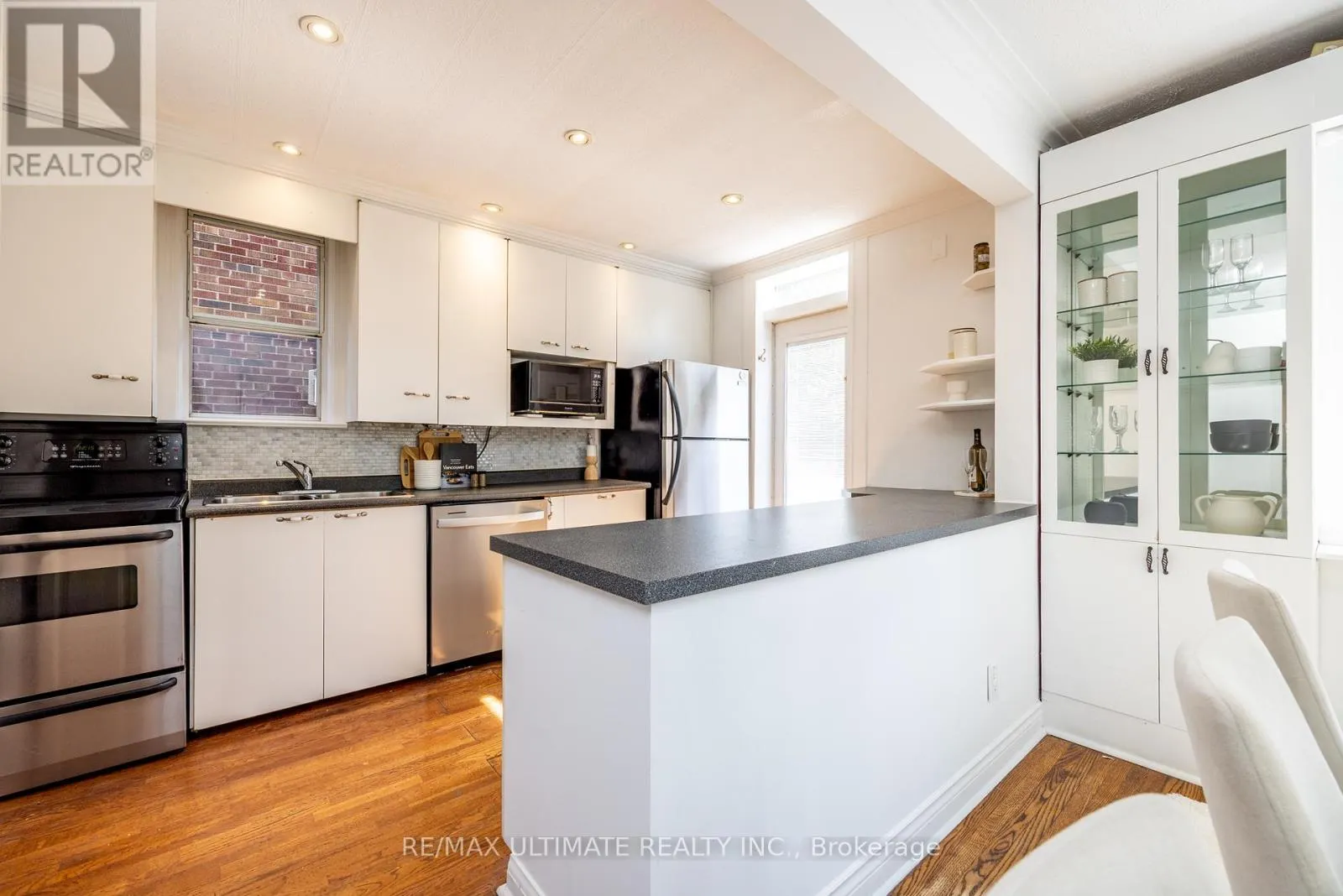 221 DONLEA DRIVE