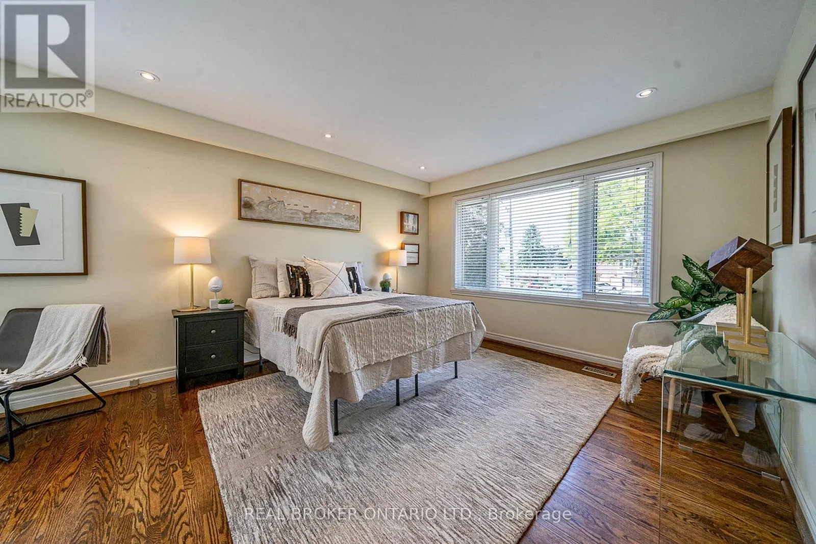 15 CARONPORT CRESCENT