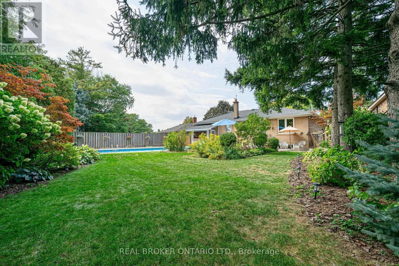 15 CARONPORT CRESCENT