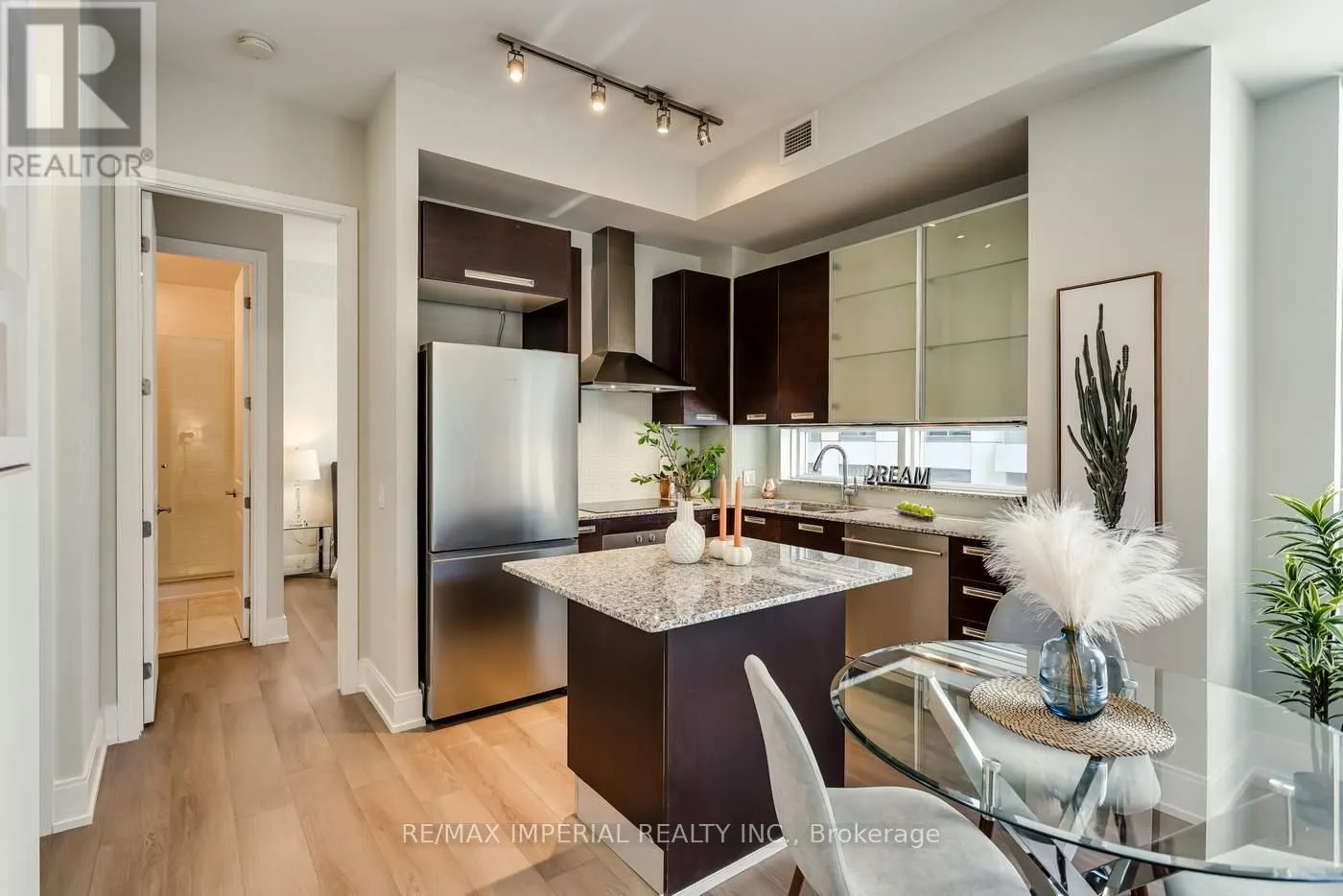 1101 - 21 BALMUTO STREET