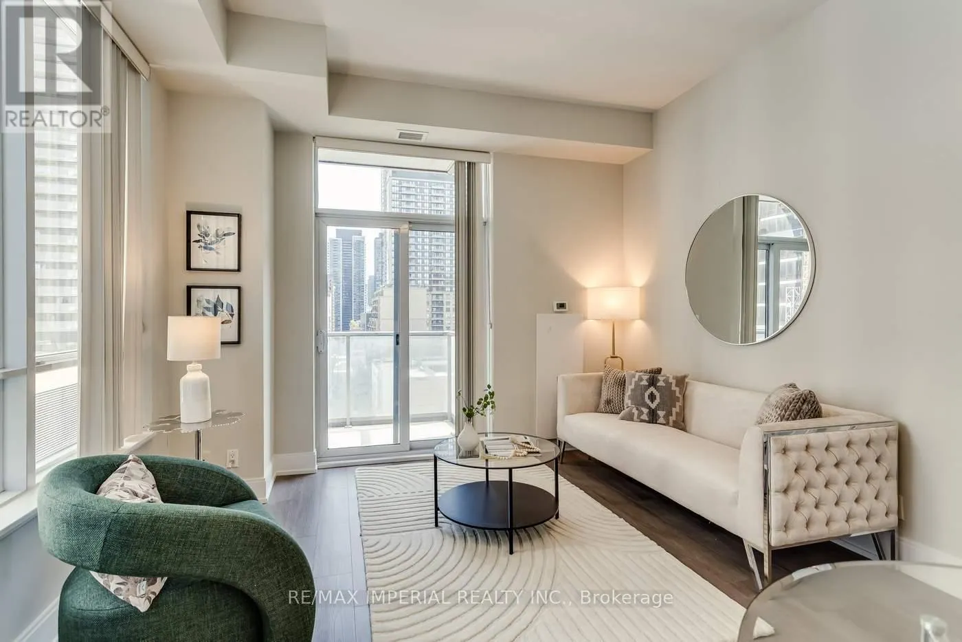 1101 - 21 BALMUTO STREET