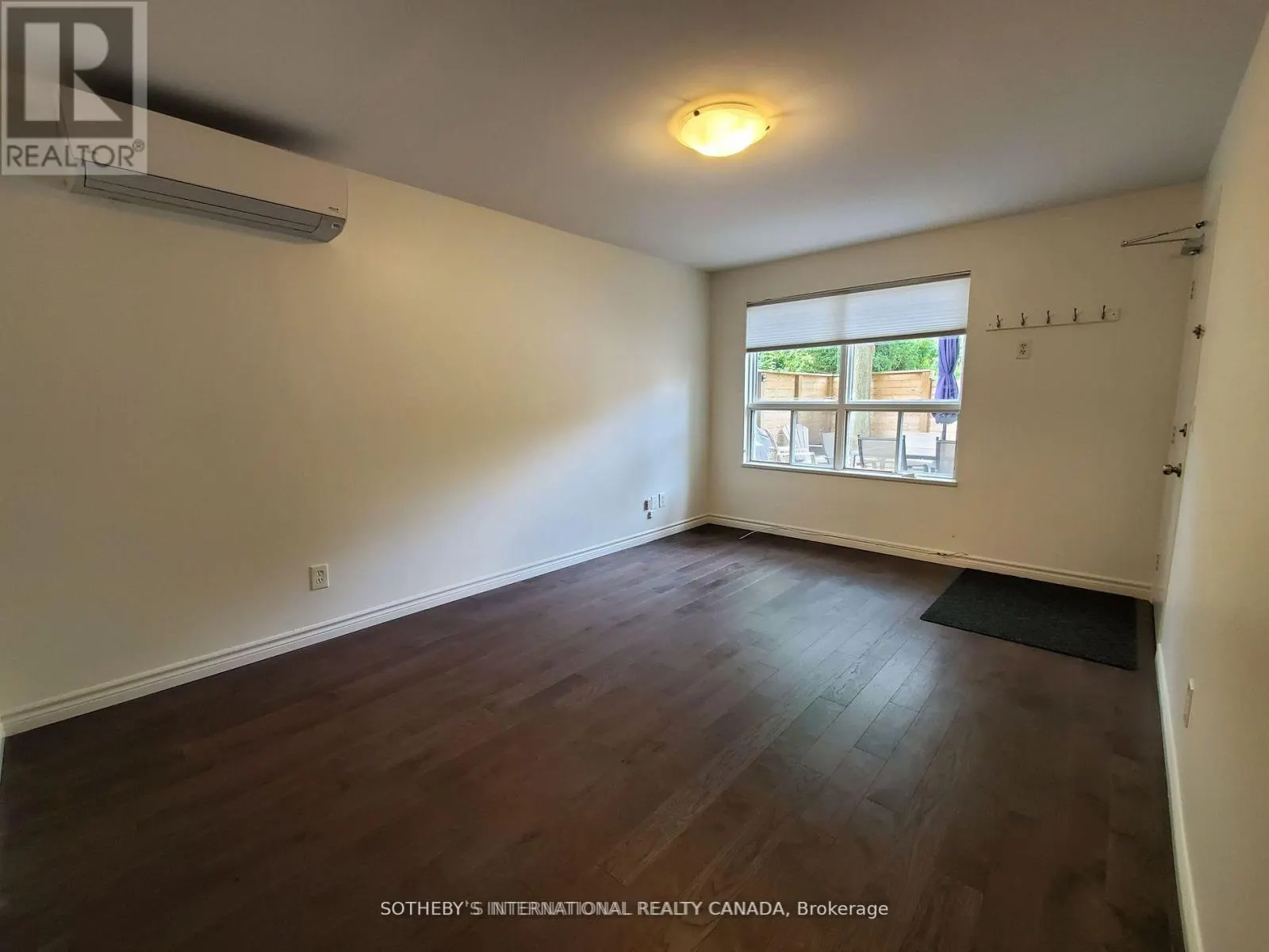 #1 - 1458 BAYVIEW AVENUE