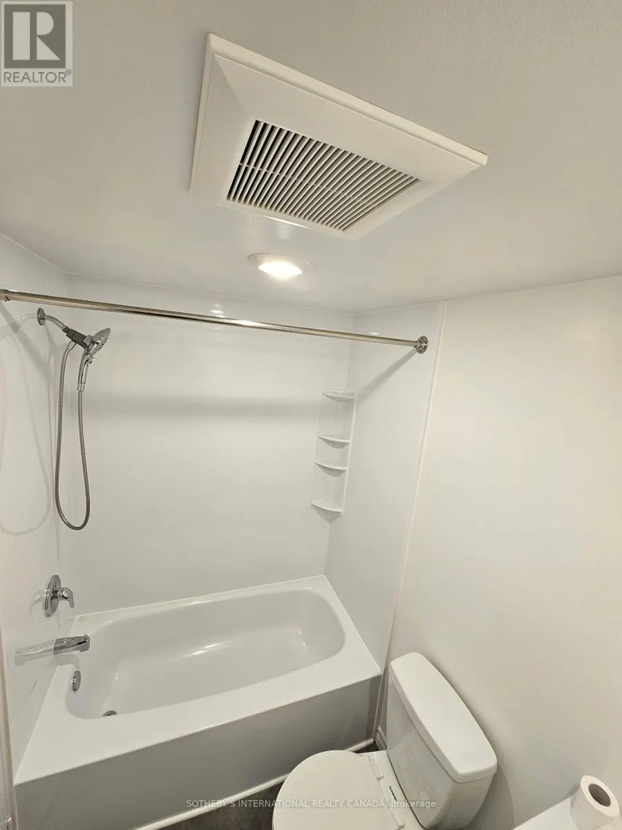 #1 - 1458 BAYVIEW AVENUE