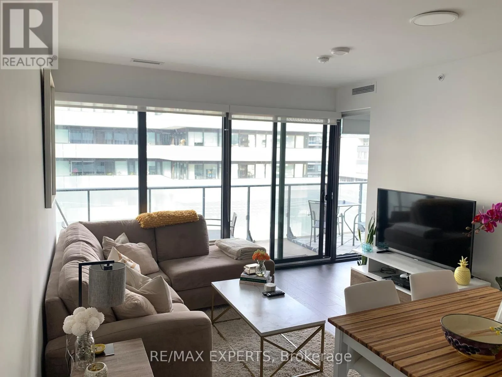 501 - 185 ROEHAMPTON AVENUE