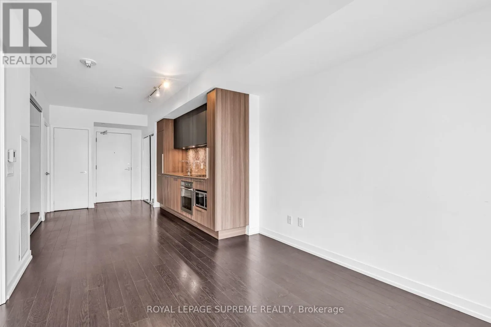 1711 - 85 WOOD STREET