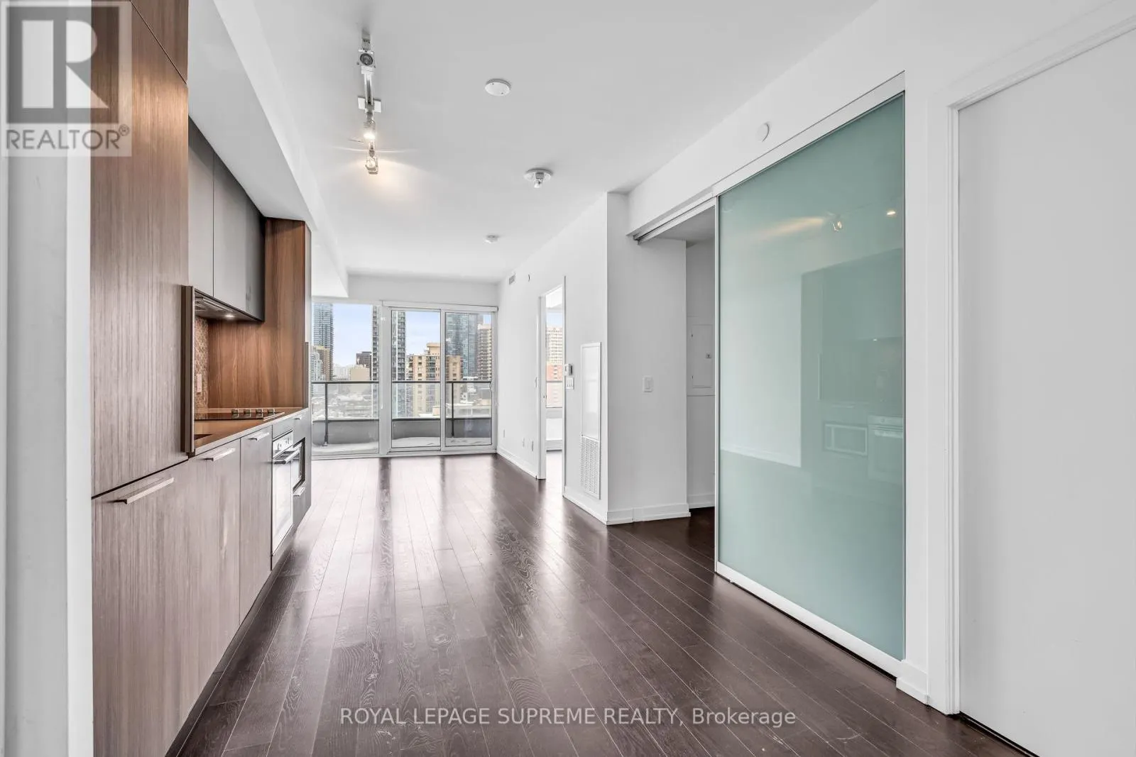 1711 - 85 WOOD STREET