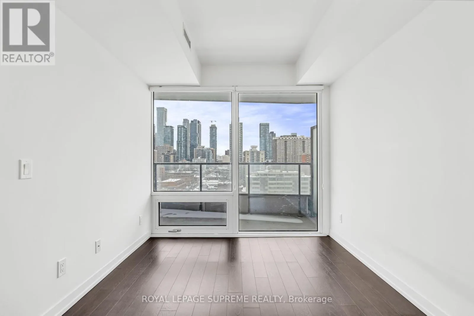 1711 - 85 WOOD STREET