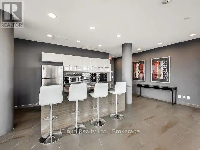 1212 - 1171 QUEEN STREET W