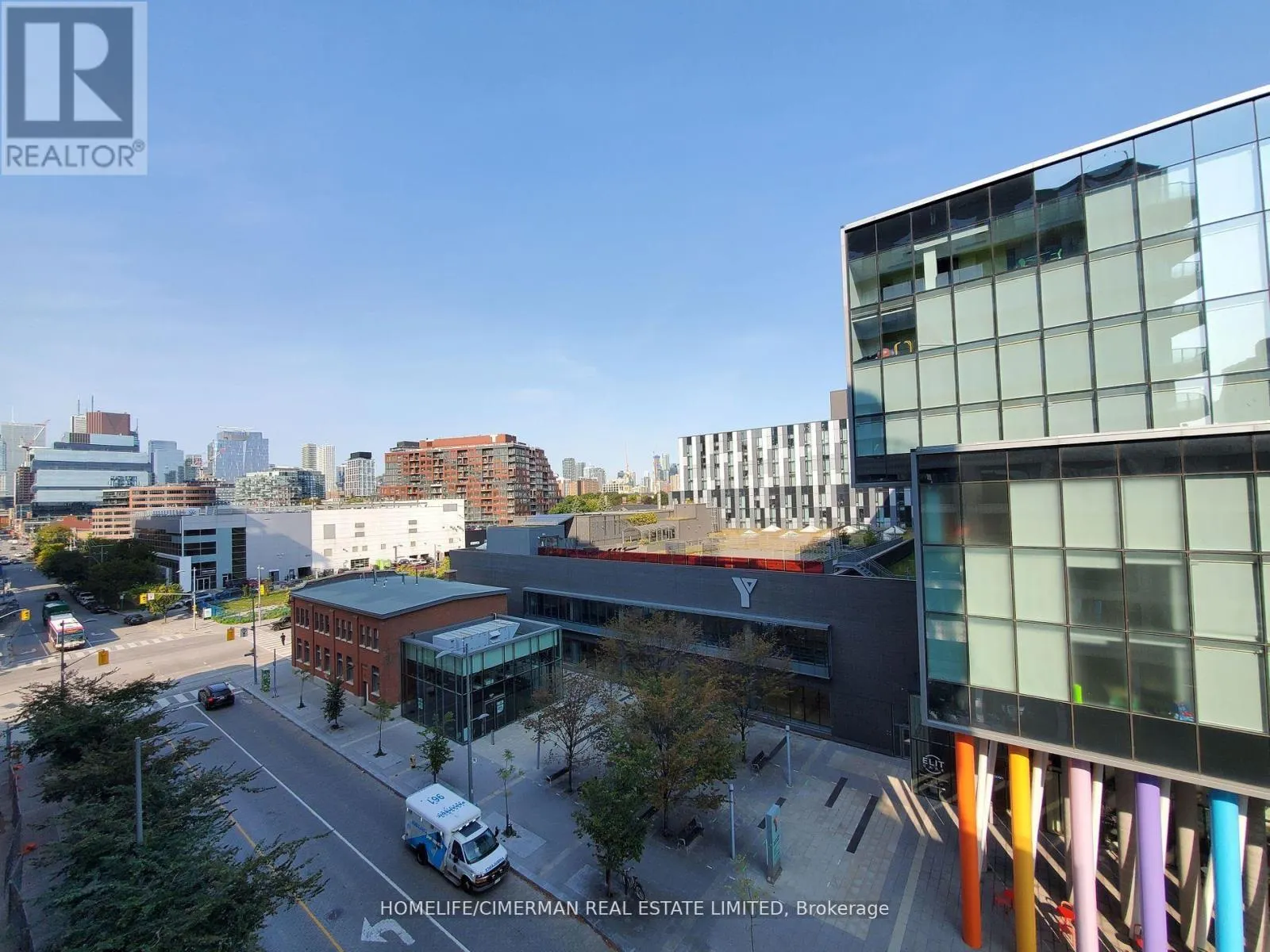 604 - 425 FRONT STREET E