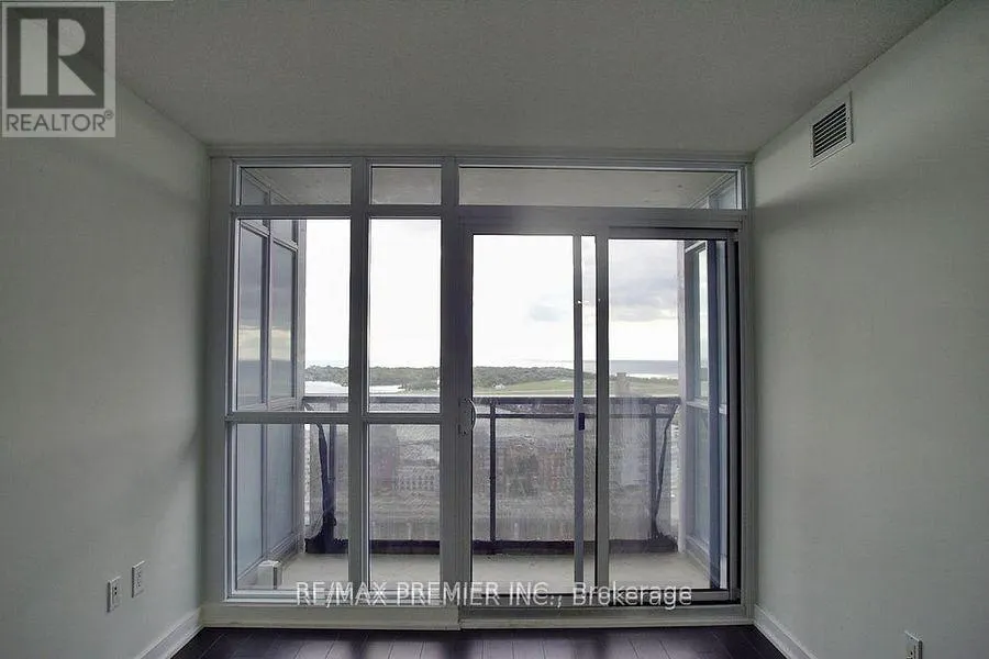 2908 - 15 ICEBOAT TERRACE