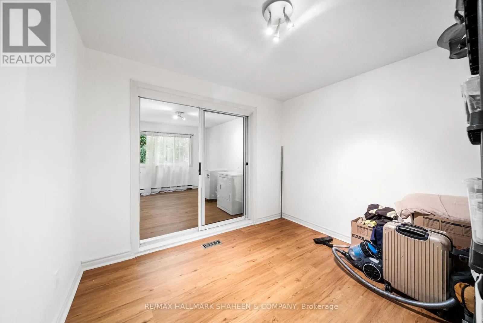 MAIN - 1015 WILLOWDALE AVENUE