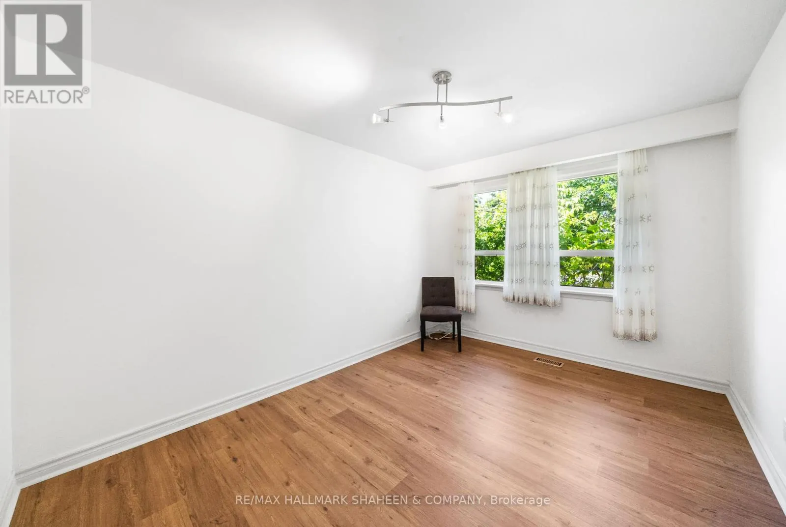 MAIN - 1015 WILLOWDALE AVENUE