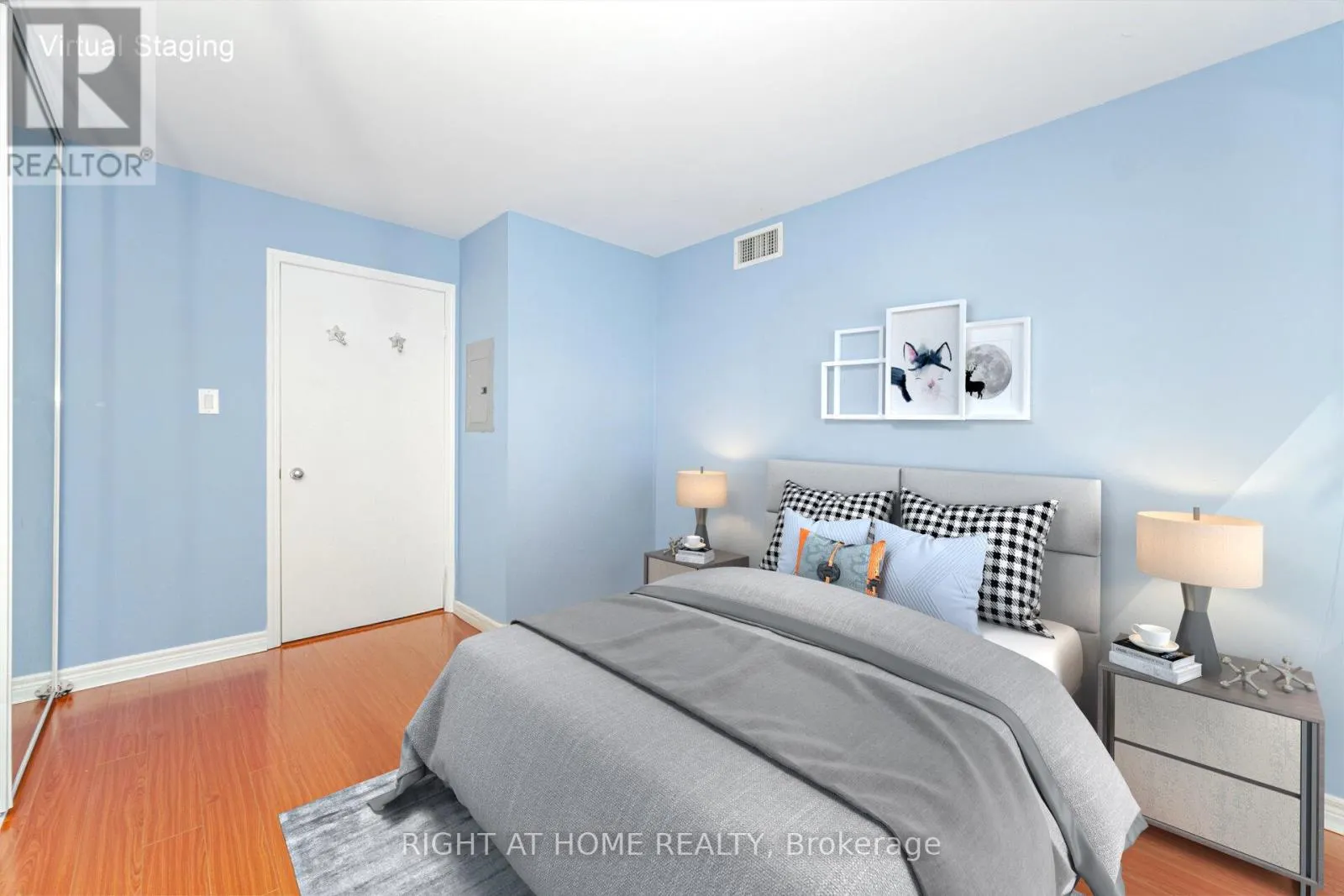 219 - 600 QUEENS QUAY