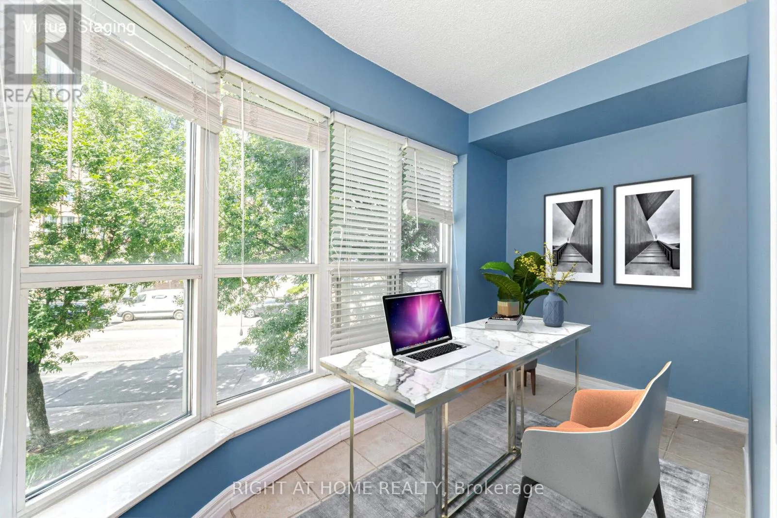 219 - 600 QUEENS QUAY