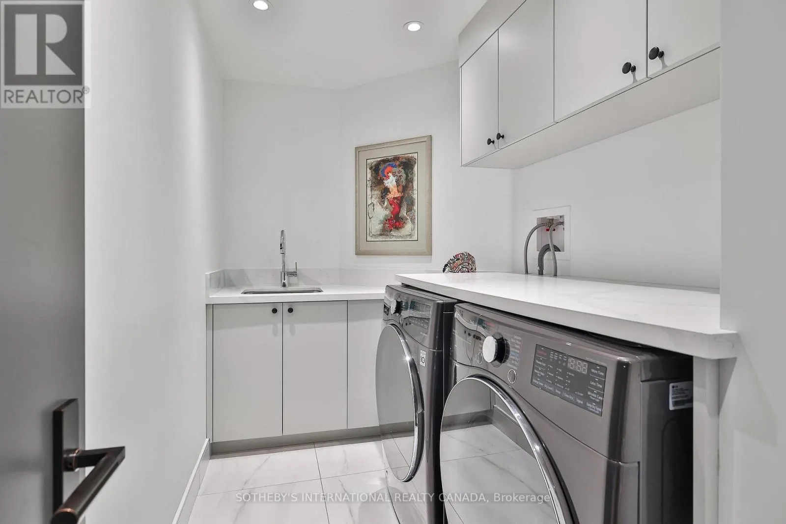 405 - 342 SPADINA ROAD