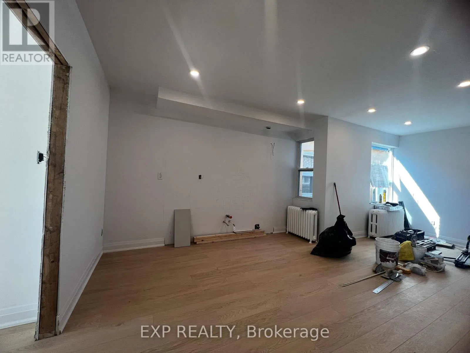 101 - 804A ST CLAIR AVENUE W