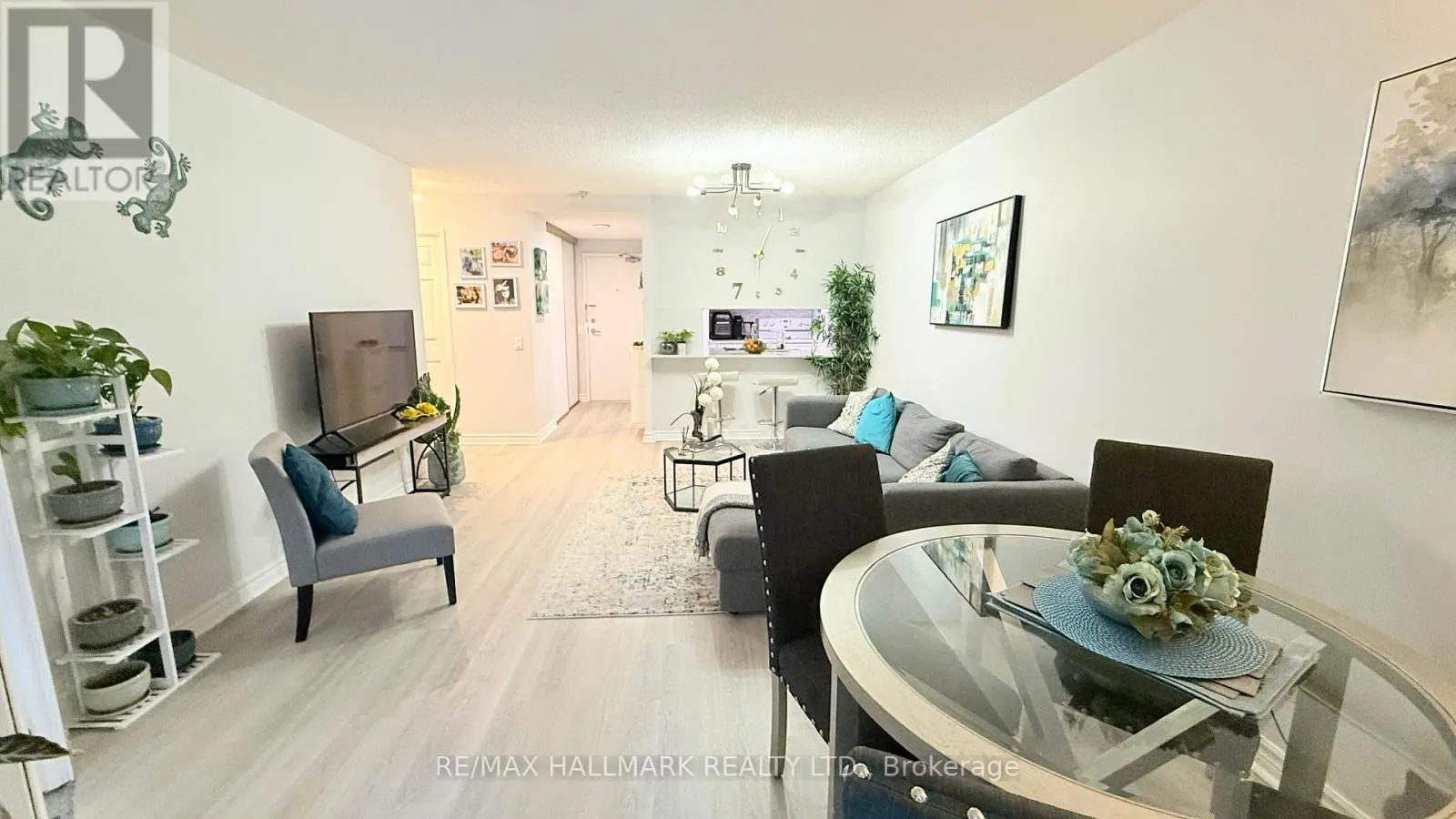 203 - 7 BISHOP AVENUE