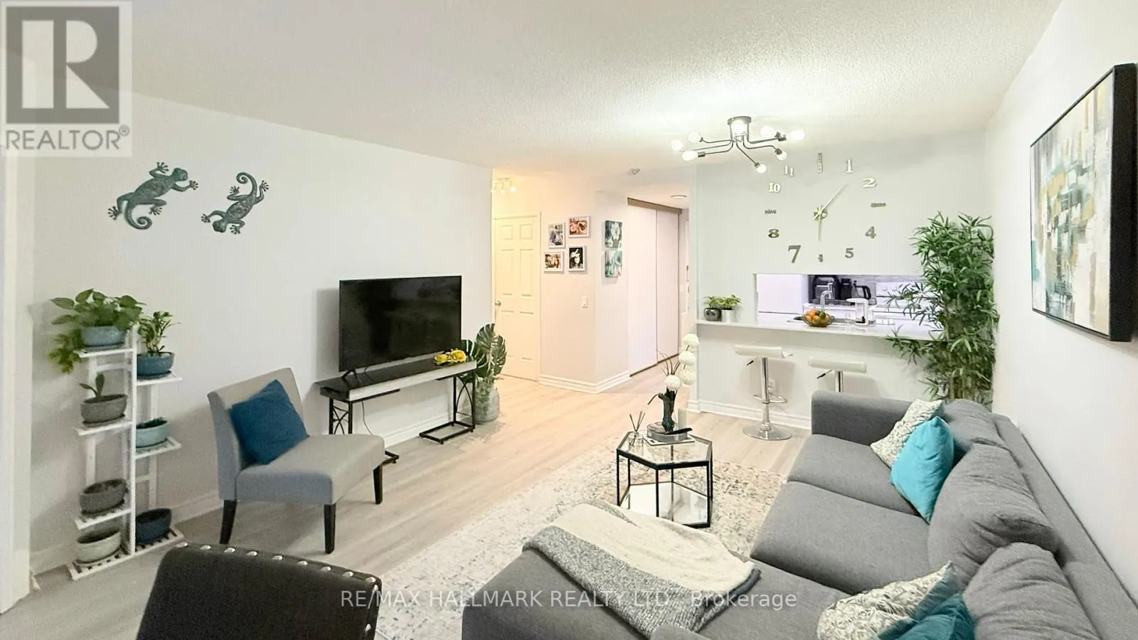 203 - 7 BISHOP AVENUE