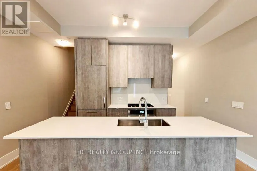 UNIT 11 - 270 DAVENPORT ROAD