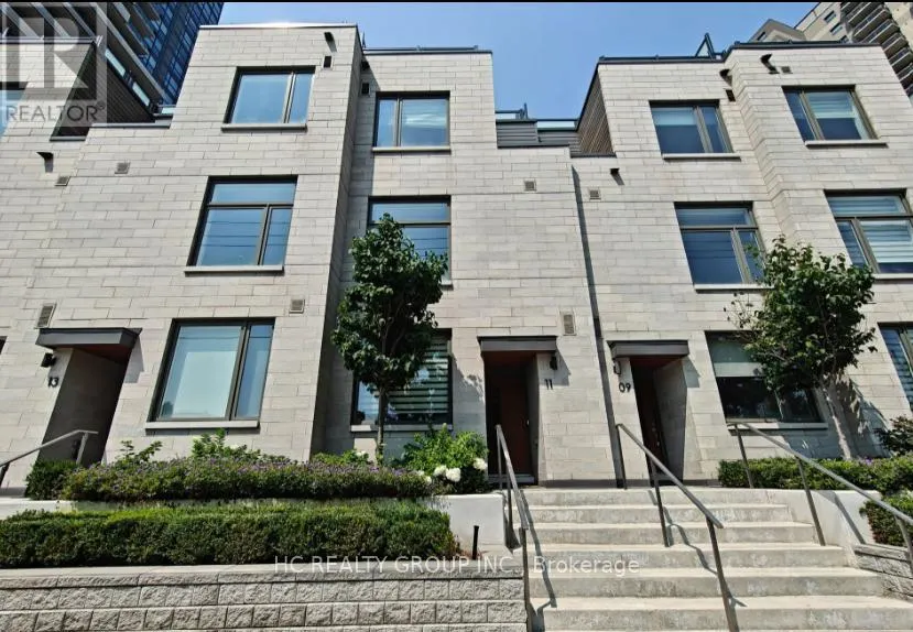 UNIT 11 - 270 DAVENPORT ROAD