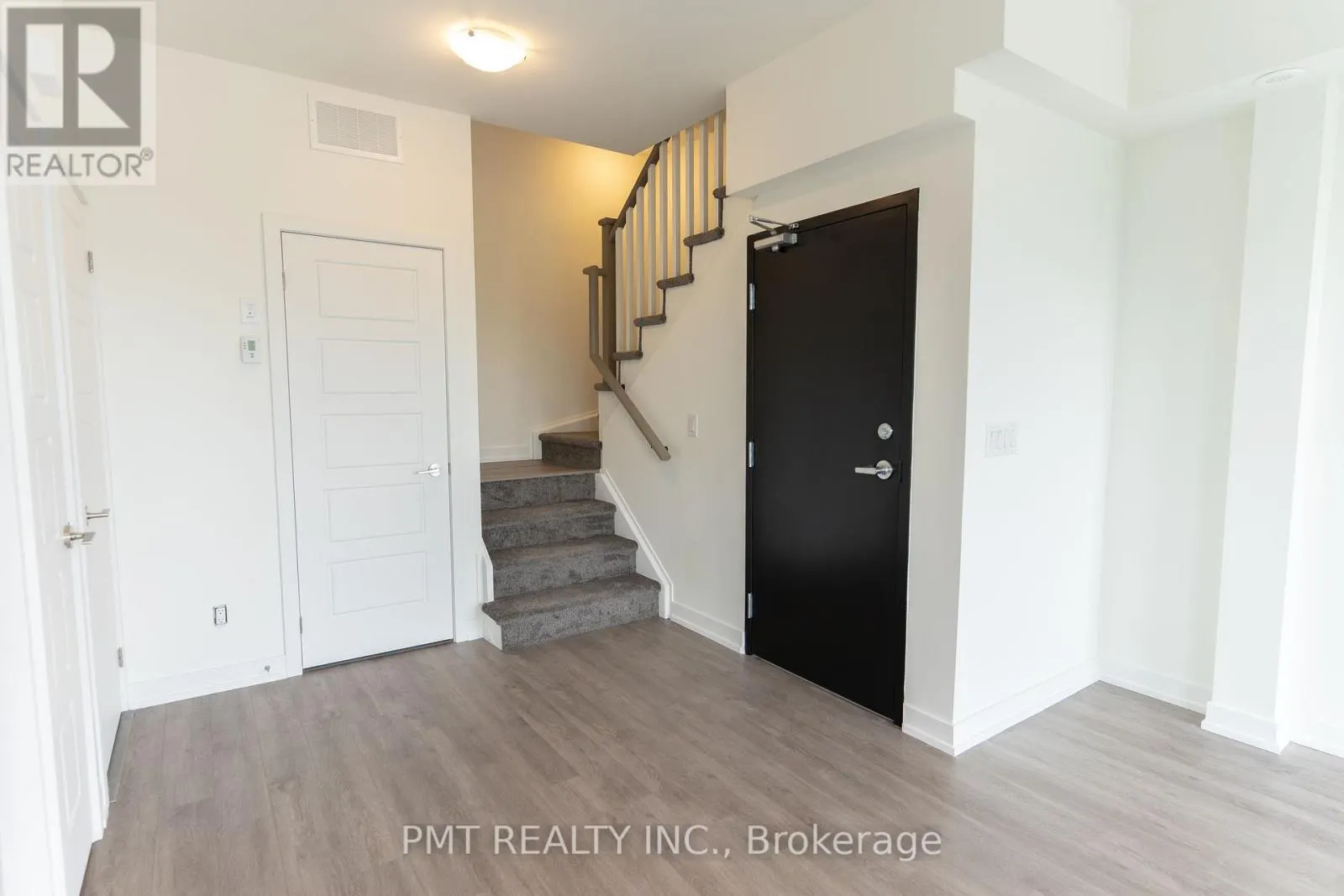 37 - 851 SHEPPARD AVENUE W