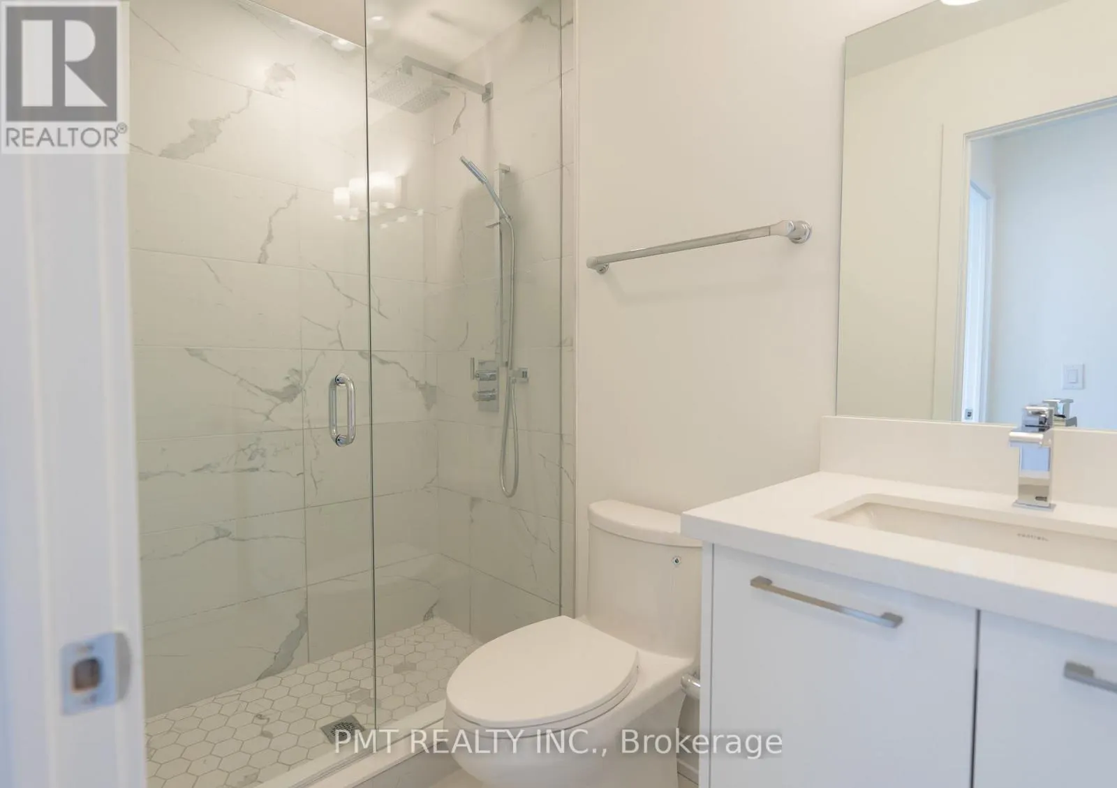 37 - 851 SHEPPARD AVENUE W